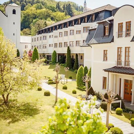 Kloster St. Josef Neumarkt in der Oberpfalz Zewnętrze zdjęcie