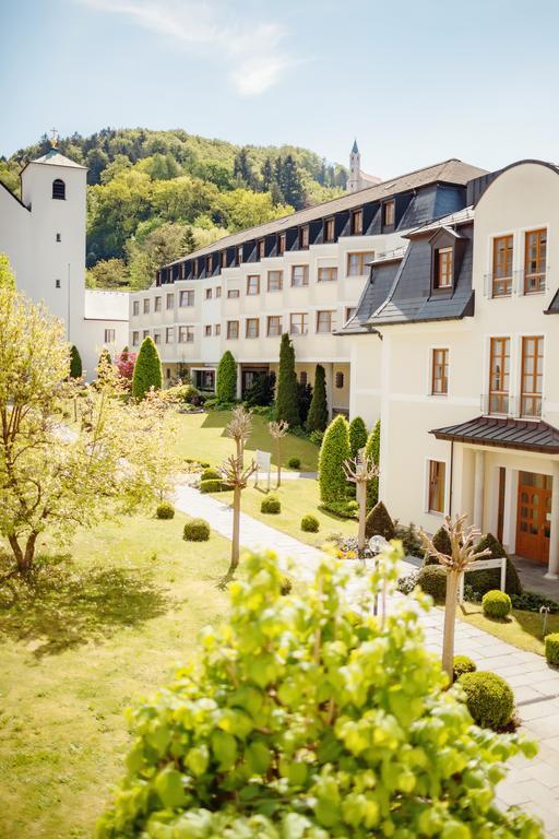 Kloster St. Josef Neumarkt in der Oberpfalz Zewnętrze zdjęcie