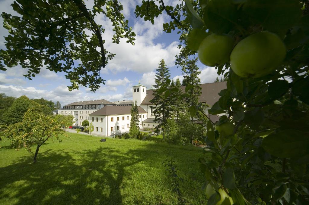 Kloster St. Josef Neumarkt in der Oberpfalz Zewnętrze zdjęcie